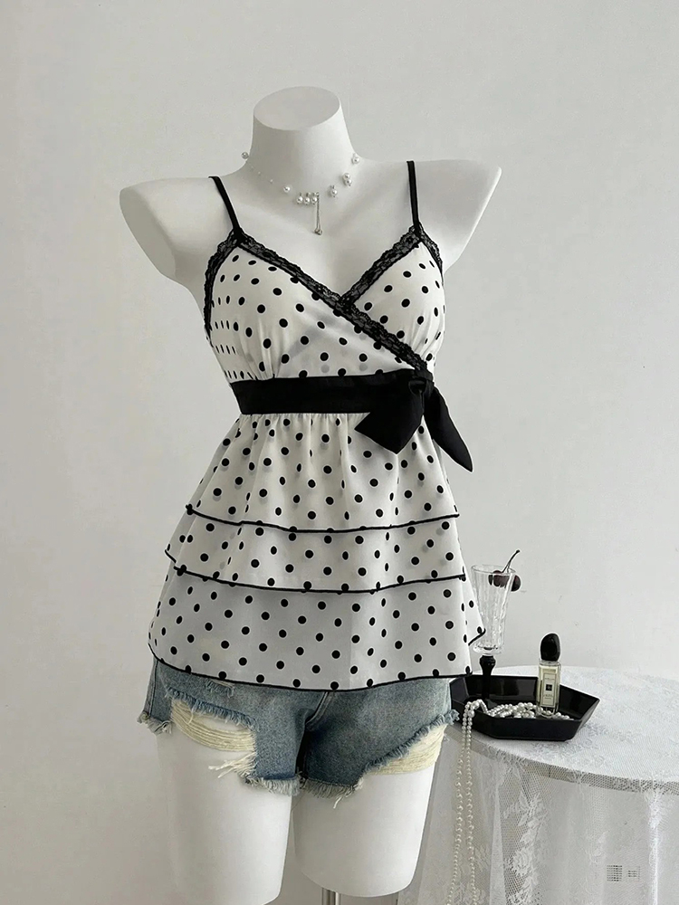 Summer Clothing For 70 Year Old Woman - เสื้อสายเดี่ยวลายจุดสไตล์ฝรั่งเศสย้อนยุค แต่งผ้าลูกไม้ ตัดต่อสีสัน ประดับโบว์ ดีไซน์หวาน ทันสมัย